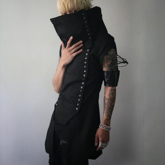 Cinis Machina Vest